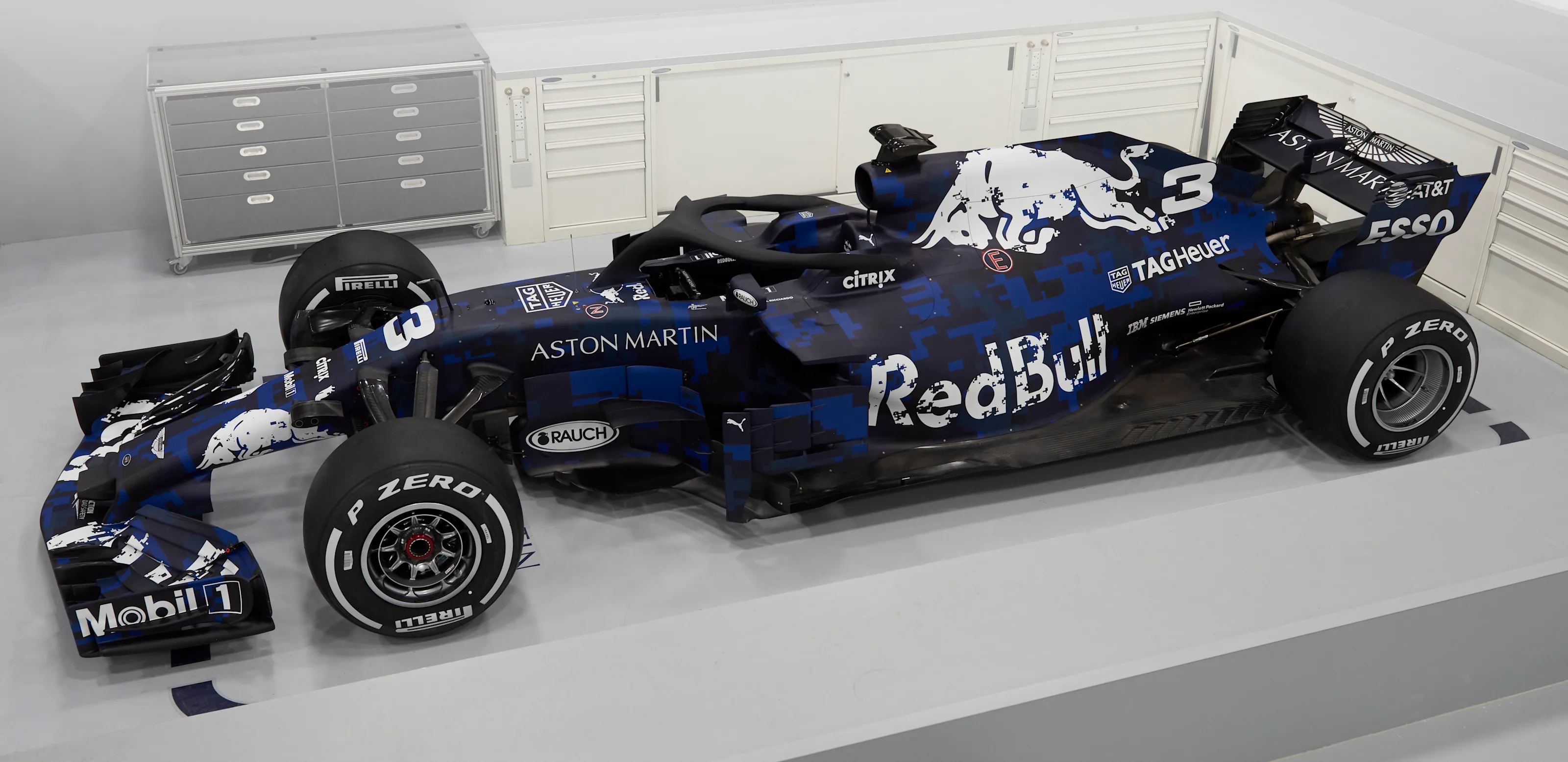 スパークRed Bull RB14 #3モナコ優勝2018 スパーク 18S351 1/18 Red